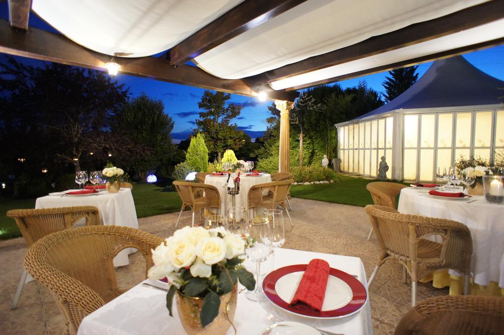 Hotel Montermoso 아란다데두에로 외부 사진
